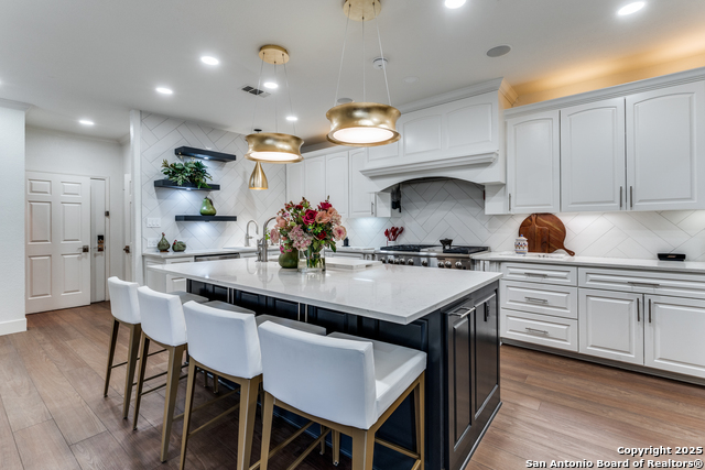 Listing photo id 10 for 12 Rue Charles S