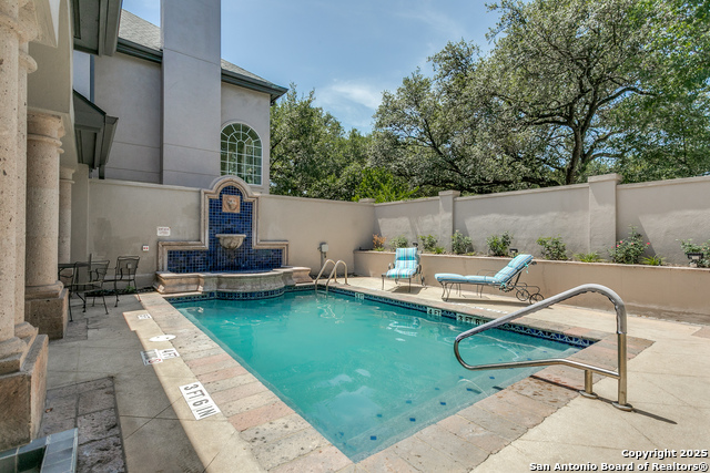 Listing photo id 37 for 12 Rue Charles S