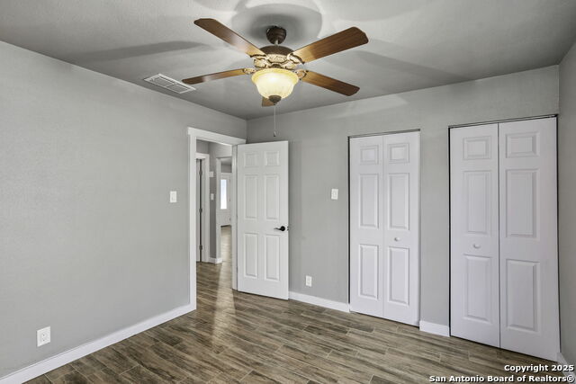 Listing photo id 31 for 2723 Woodline