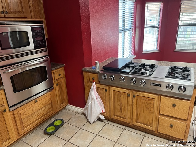 Image 3 of 4 For 200 Far Hills Dr