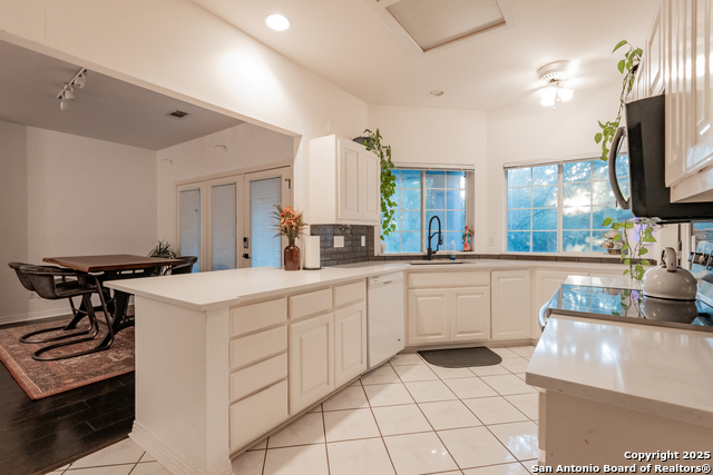 Listing photo id 15 for 10926 Hollow Rdg