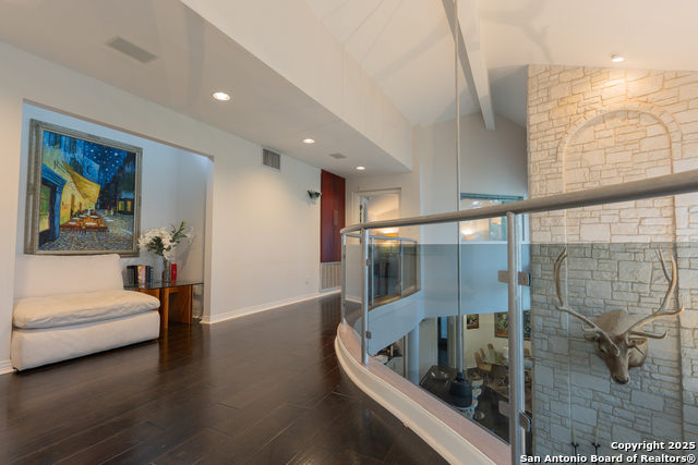 Listing photo id 22 for 10926 Hollow Rdg