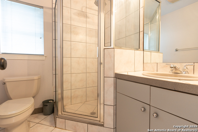Listing photo id 31 for 10926 Hollow Rdg
