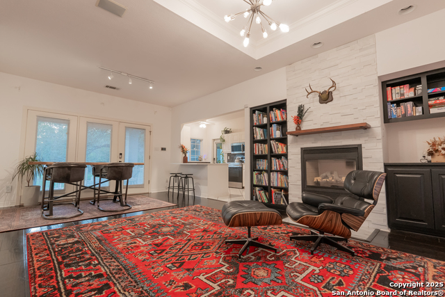 Listing photo id 35 for 10926 Hollow Rdg