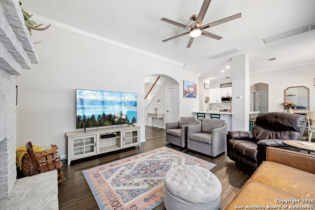 Listing photo id 15 for 15315 Flying Cir