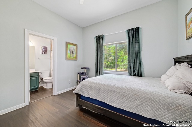 Listing photo id 25 for 15315 Flying Cir