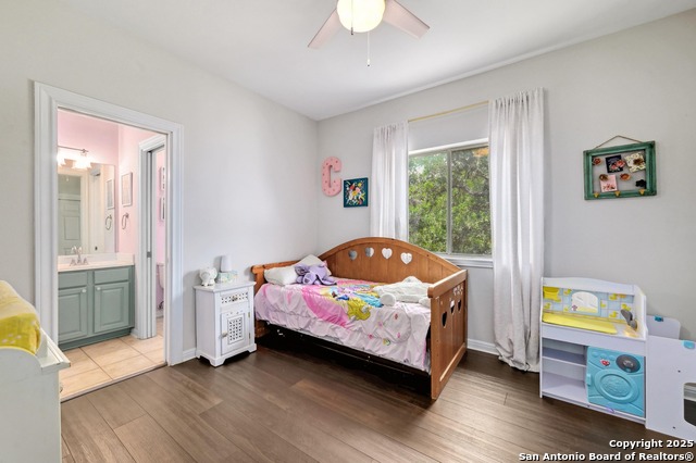 Listing photo id 32 for 15315 Flying Cir