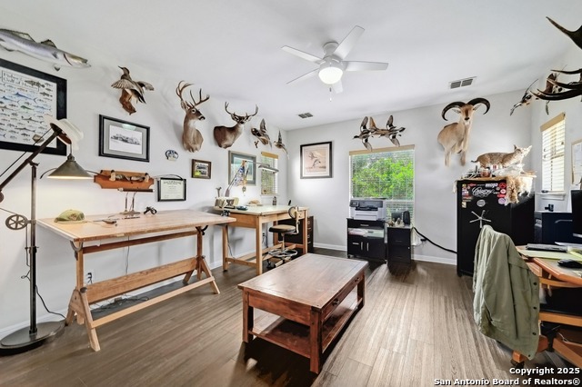 Listing photo id 34 for 15315 Flying Cir