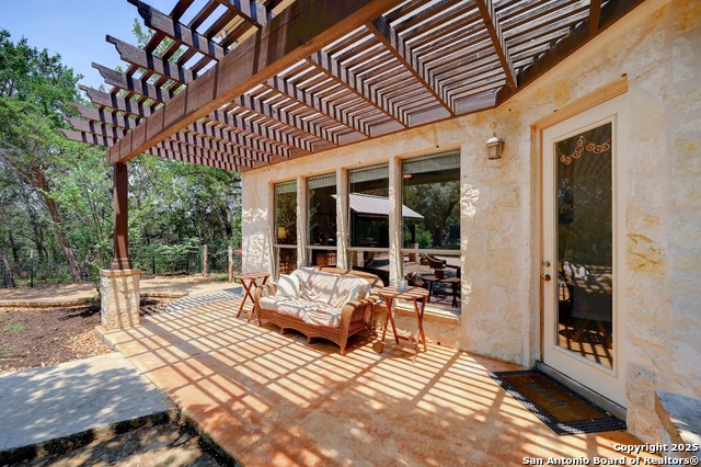 Listing photo id 40 for 15315 Flying Cir