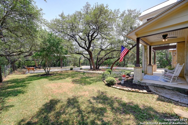 Listing photo id 4 for 15315 Flying Cir