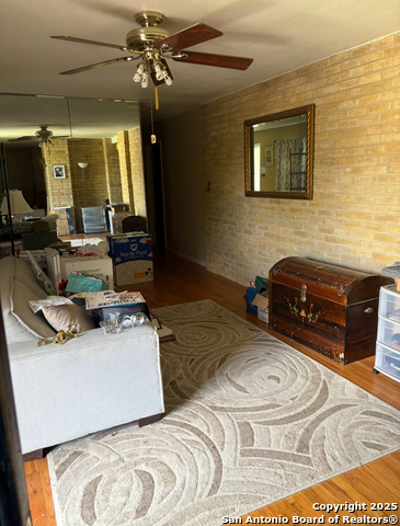 Listing photo id 1 for 254 Sprucewood Lane