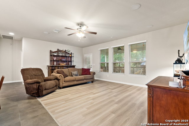 Listing photo id 10 for 11106 Pomona Park