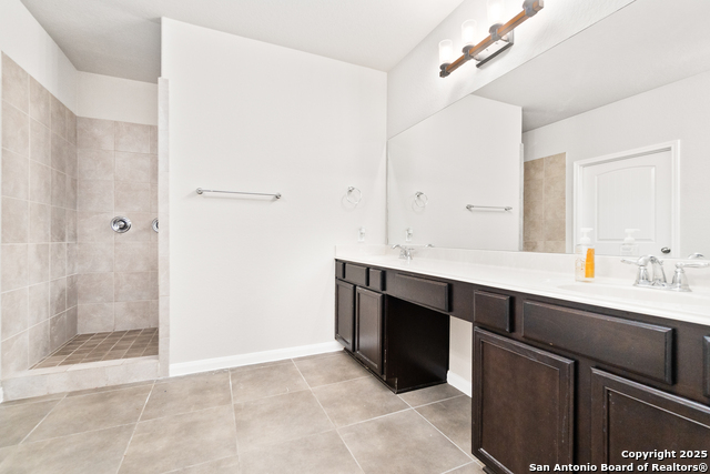 Listing photo id 13 for 11106 Pomona Park