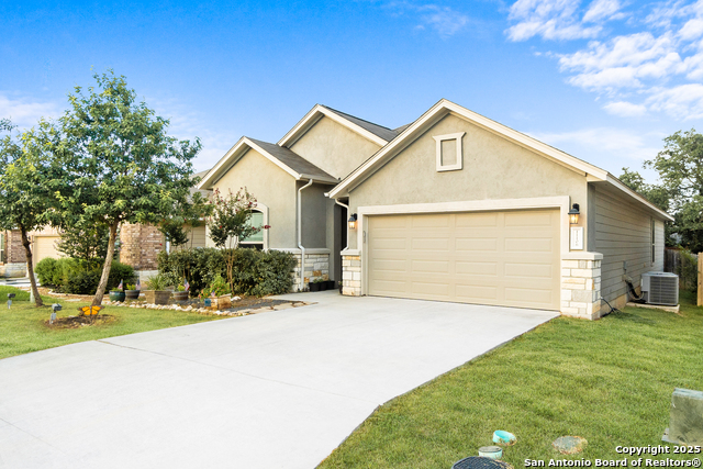 Listing photo id 0 for 11106 Pomona Park