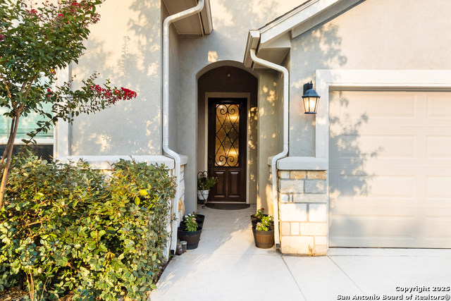 Listing photo id 1 for 11106 Pomona Park