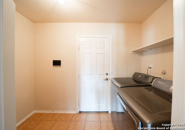 Image 15 of 27 For 7738 Cortland Oak