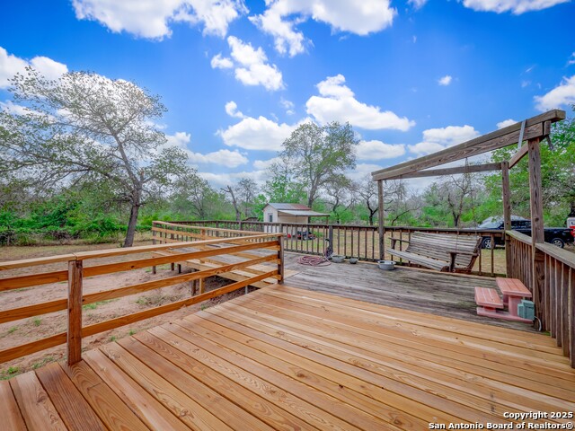 Listing photo id 23 for 141 County Road 786