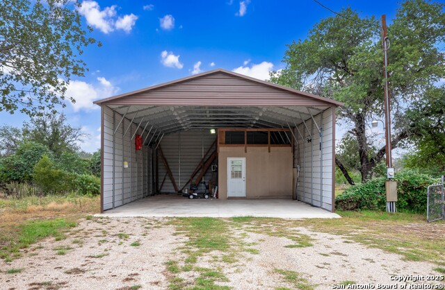 Listing photo id 28 for 141 County Road 786