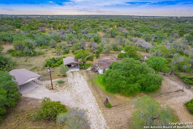 Listing photo id 38 for 141 County Road 786
