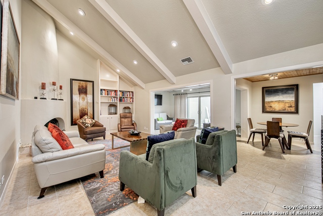 Listing photo id 0 for 3811 Songbird Ln E