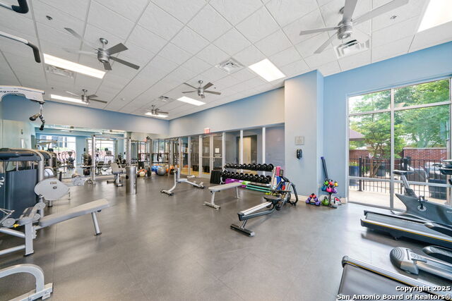 Listing photo id 25 for 215 Center Apt 3