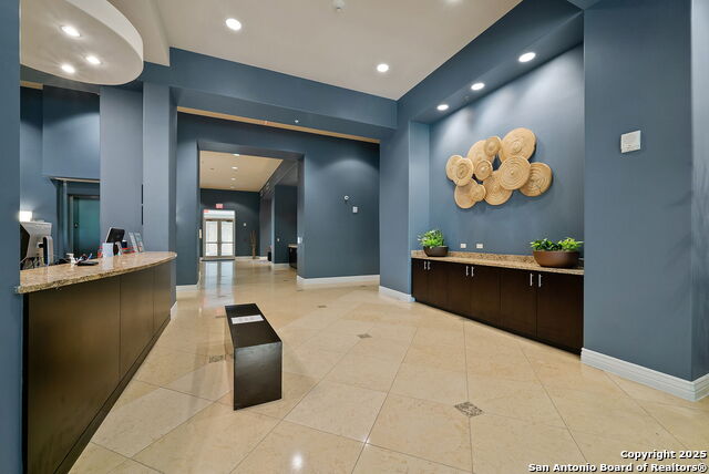 Listing photo id 31 for 215 Center Apt 3