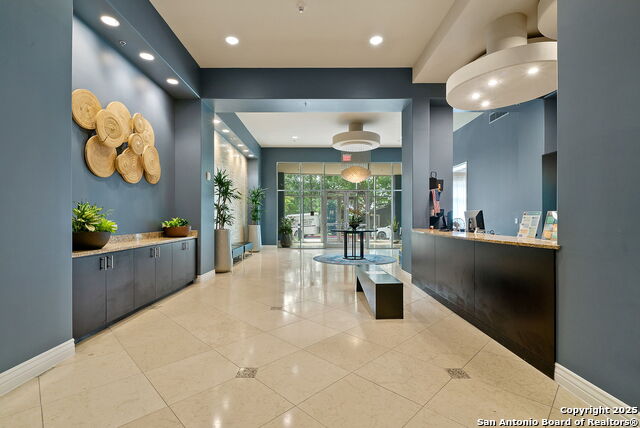 Listing photo id 34 for 215 Center Apt 3