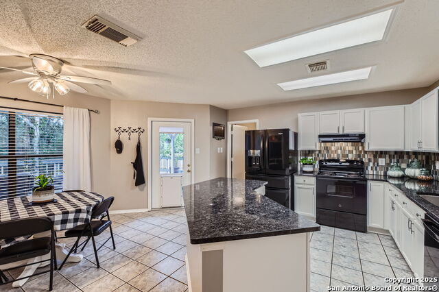 Image 12 of 32 For 2334 Creekside Bend