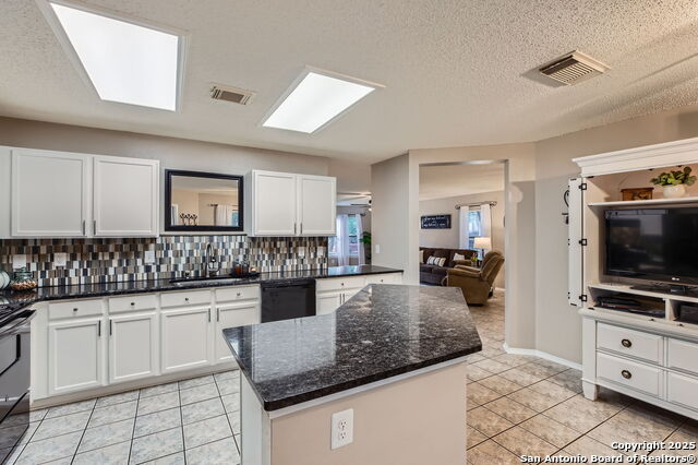 Image 14 of 32 For 2334 Creekside Bend