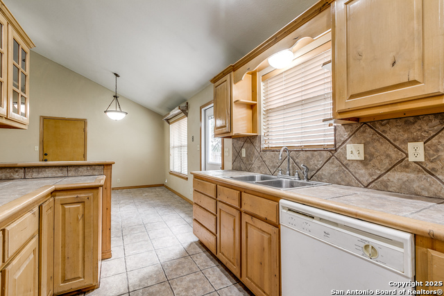 Image 14 of 26 For 101 Sylvester