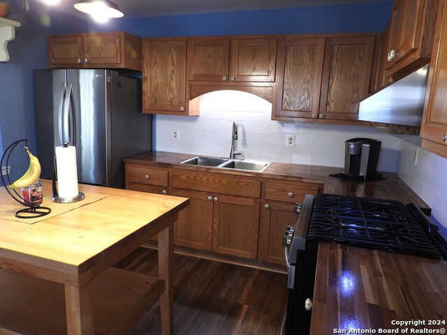 Listing photo id 9 for 159 Mississippi Ave