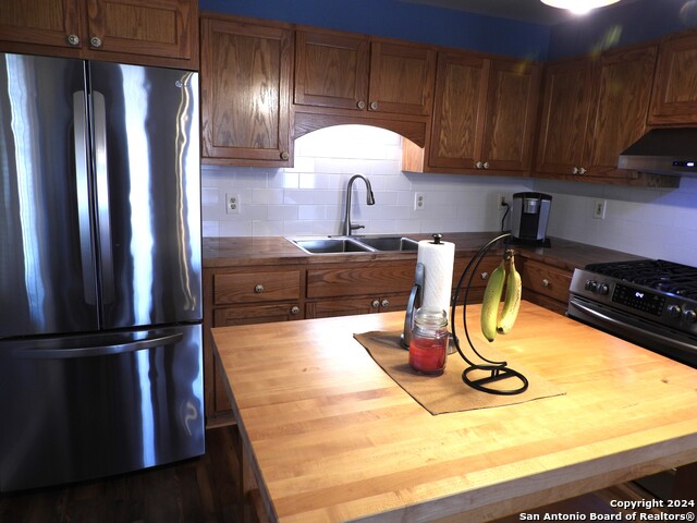 Listing photo id 10 for 159 Mississippi Ave