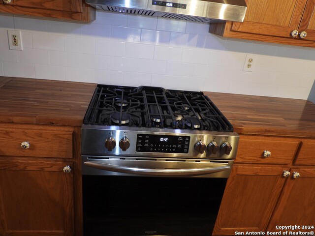 Listing photo id 13 for 159 Mississippi Ave