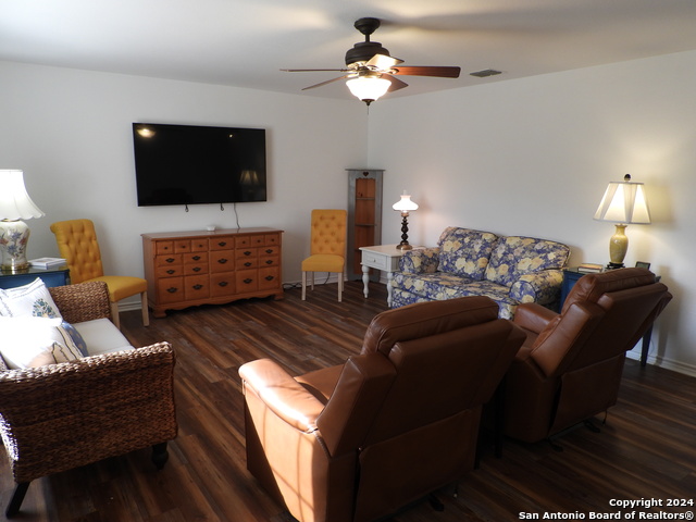 Listing photo id 4 for 159 Mississippi Ave