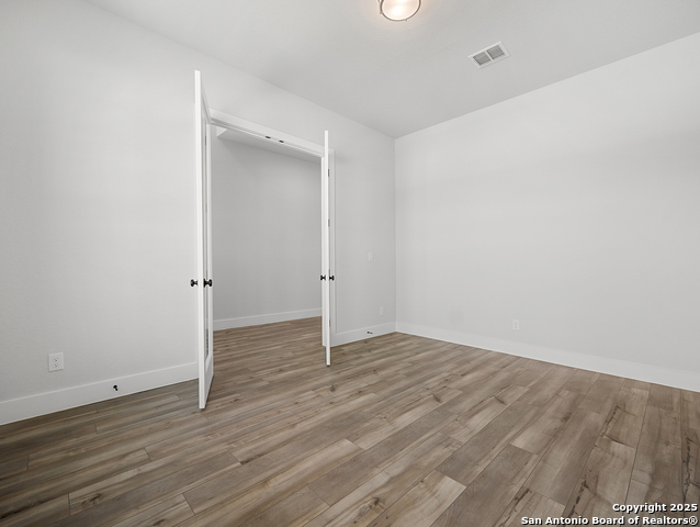 Image 7 of 50 For 2079 Kinglake Gate