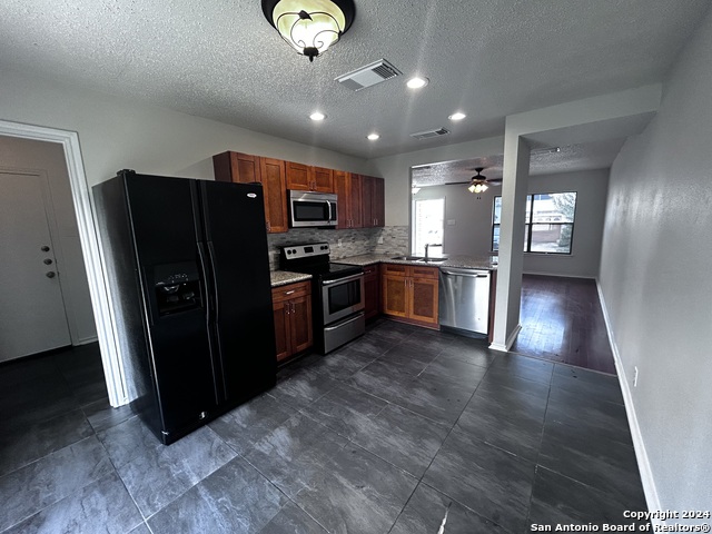 Image 6 of 34 For 8931 Breezefield