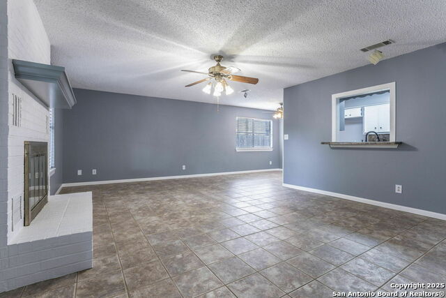Listing photo id 8 for 210 Cardinal