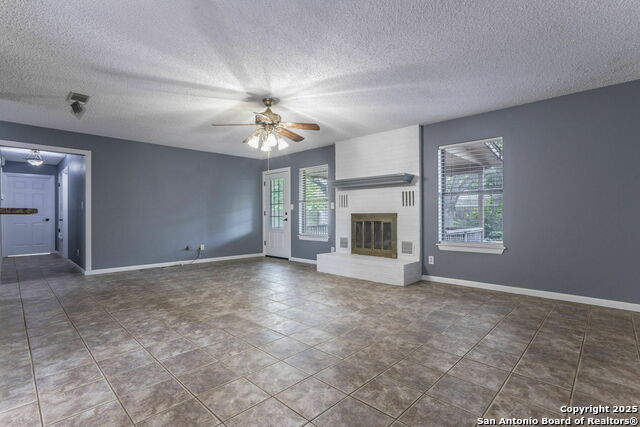 Listing photo id 9 for 210 Cardinal