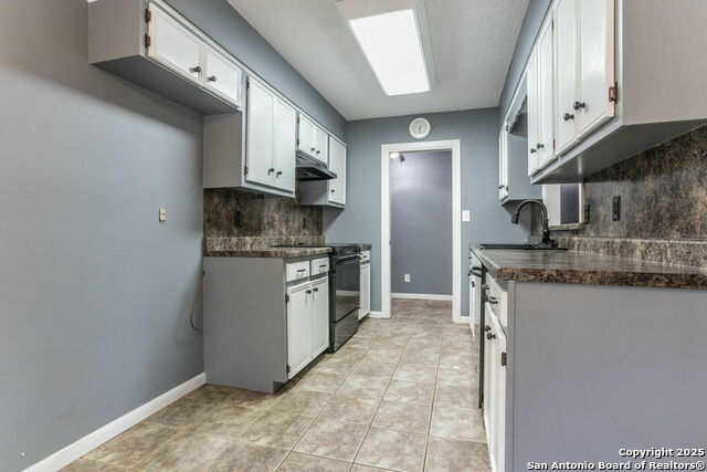 Listing photo id 12 for 210 Cardinal