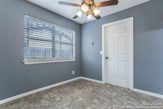 Listing photo id 14 for 210 Cardinal