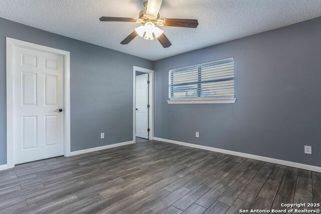 Listing photo id 17 for 210 Cardinal