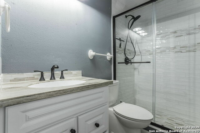 Listing photo id 19 for 210 Cardinal