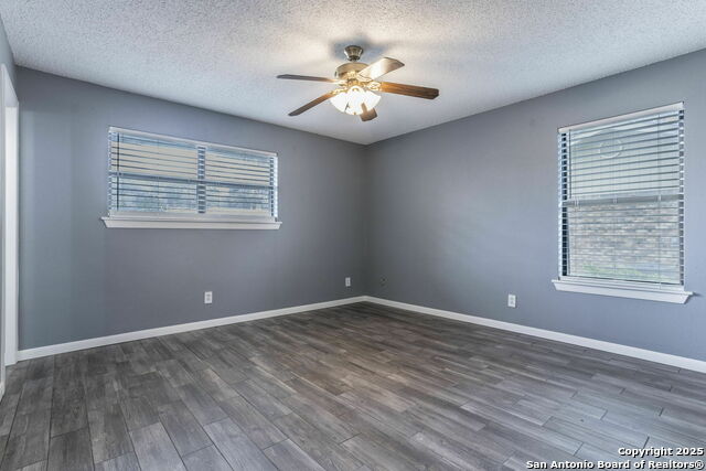 Listing photo id 20 for 210 Cardinal