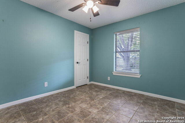 Listing photo id 21 for 210 Cardinal