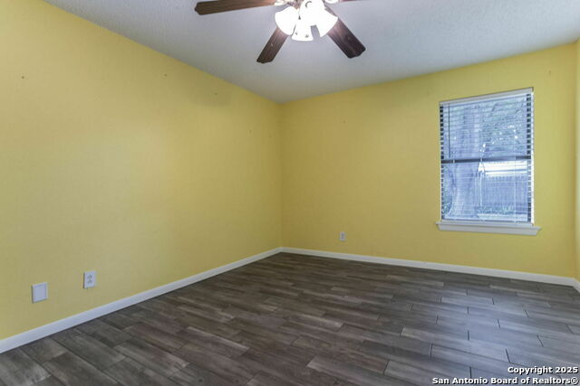 Listing photo id 23 for 210 Cardinal
