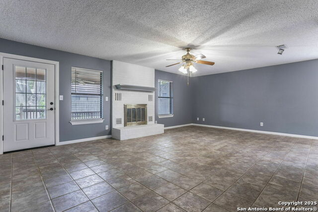 Listing photo id 7 for 210 Cardinal