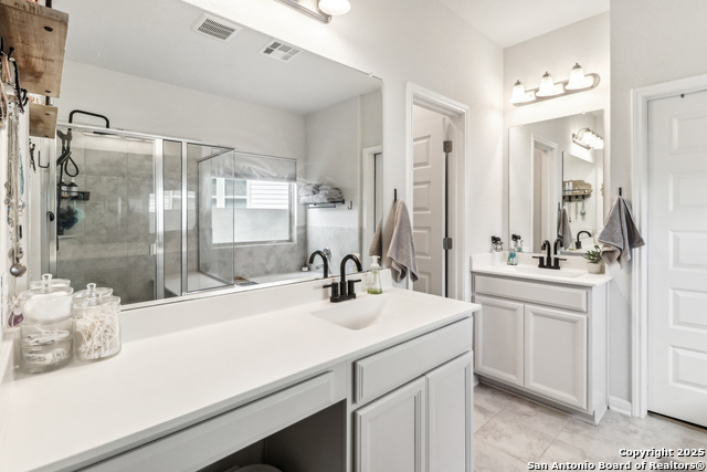 Image 18 of 35 For 4902 Oxbow Bend