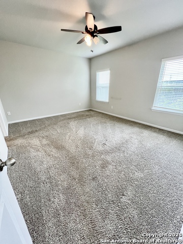 Listing photo id 11 for 4823 Cambridge Park
