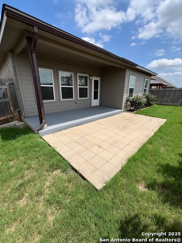 Listing photo id 25 for 4823 Cambridge Park