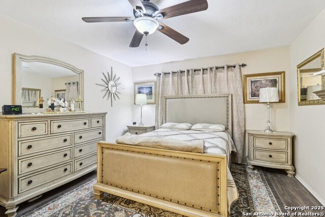 Image 20 of 48 For 14026 Fairway Oaks